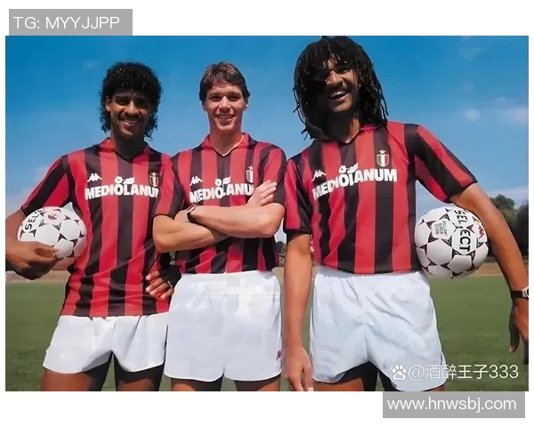 三位足球传奇球星精彩解说集锦 深度解析他们的巅峰时刻与成长轨迹