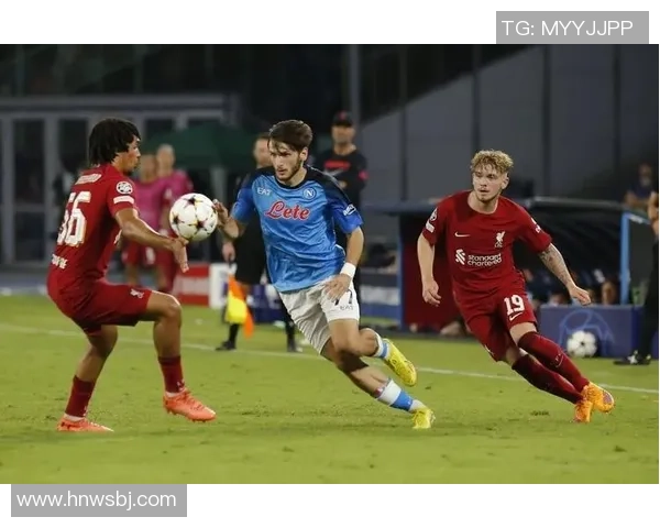 国外足球明星身材对比：从身高到体重如何影响球场表现